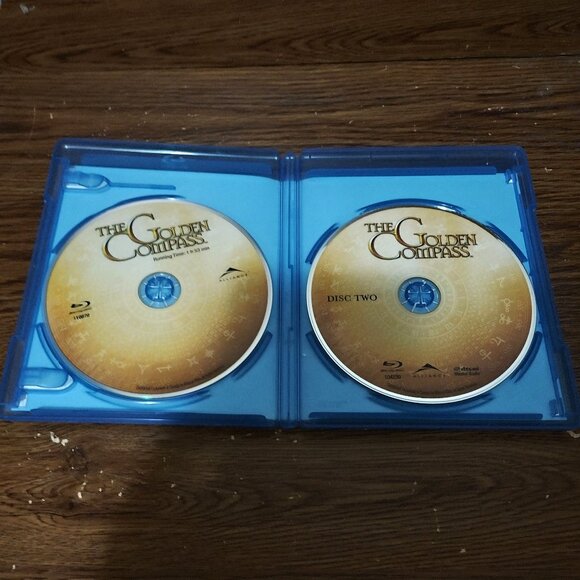 Golden Compass (Blu-ray 2-Disc Set, 2009, Canadian) - Picture 2 of 3